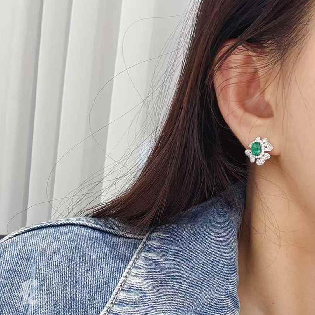 【Vine Symphony】Medusa Bloom Convertible Emerald & South Sea Pearl Earrings For Sale 5