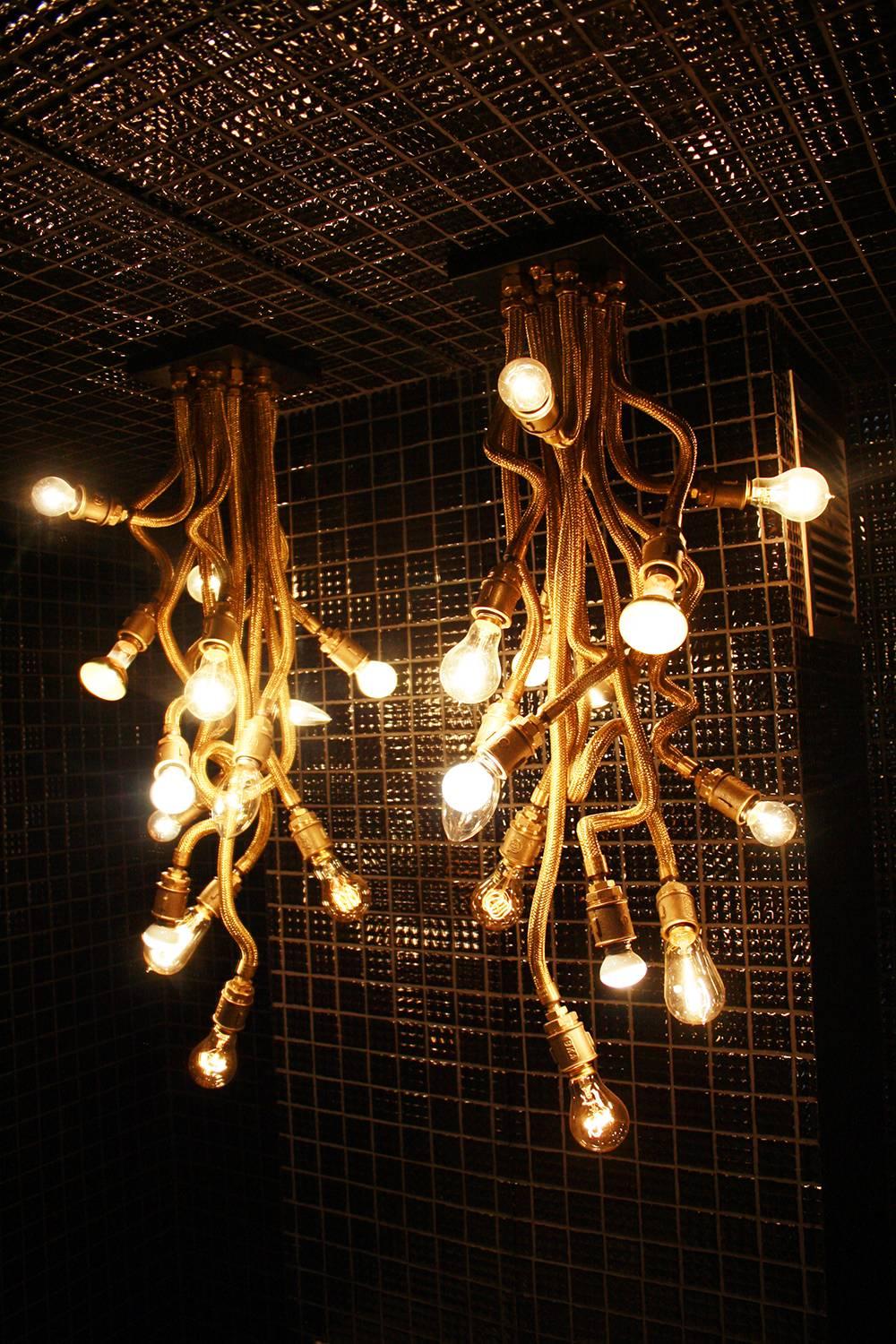 Aluminum Medusa Chandelier in Brass by 80e8 Contemporary Brazilian Design For Sale