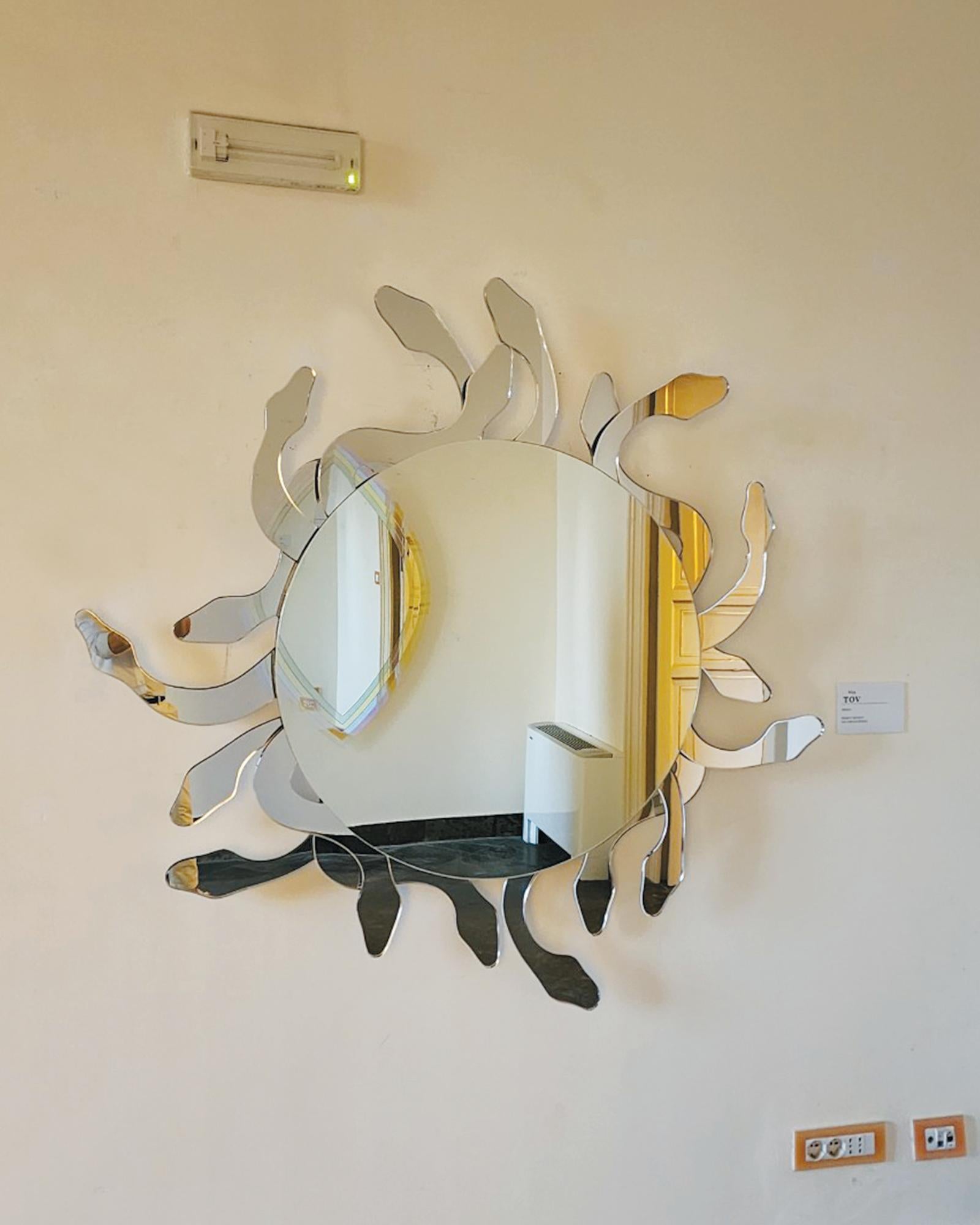 Specchio da parete scultoreo neo-barocco Medusa in vendita 2
