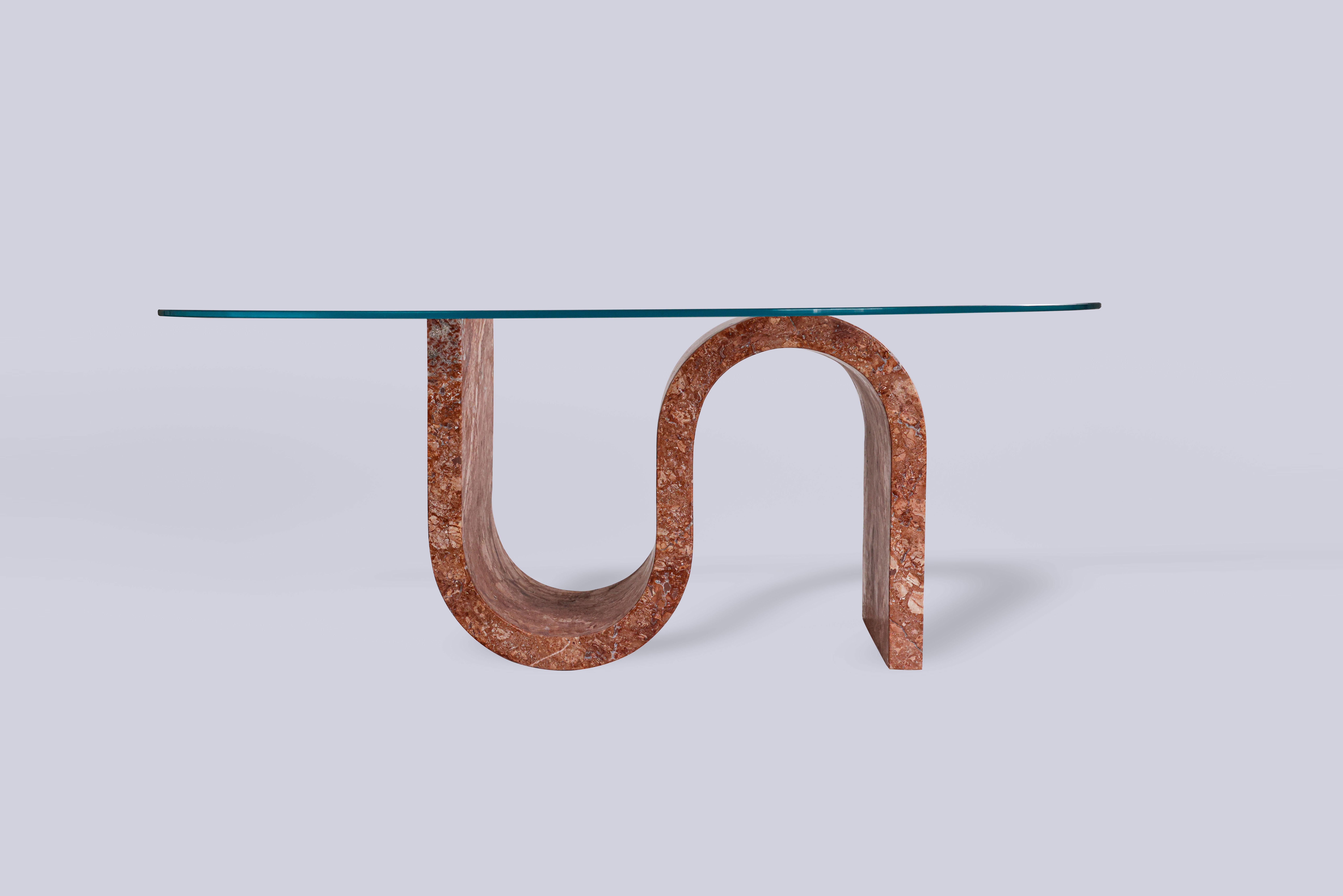 Table basse en travertin rouge Medusa par RAFFINATO
Dimensions : Ø 120 x H 45 cm : Ø 120 x H 45 cm.
MATERIAL : Travertin rouge et verre.

Cette lampe est disponible en différentes pierres : Travertin rouge, Travertin clair, Travertin argenté,