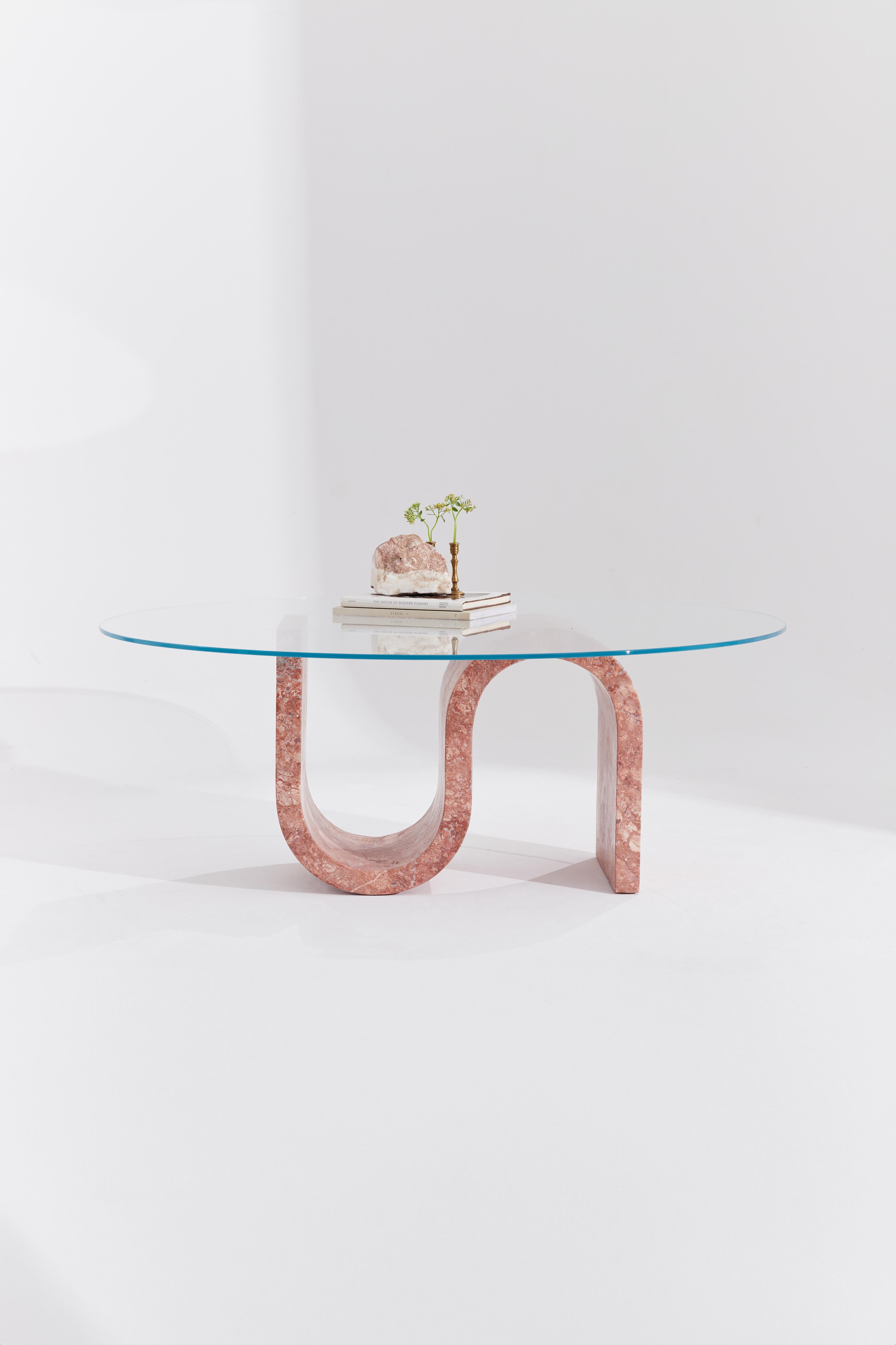 Table basse en travertin rouge Medusa par RAFFINATO Neuf - En vente à Geneve, CH