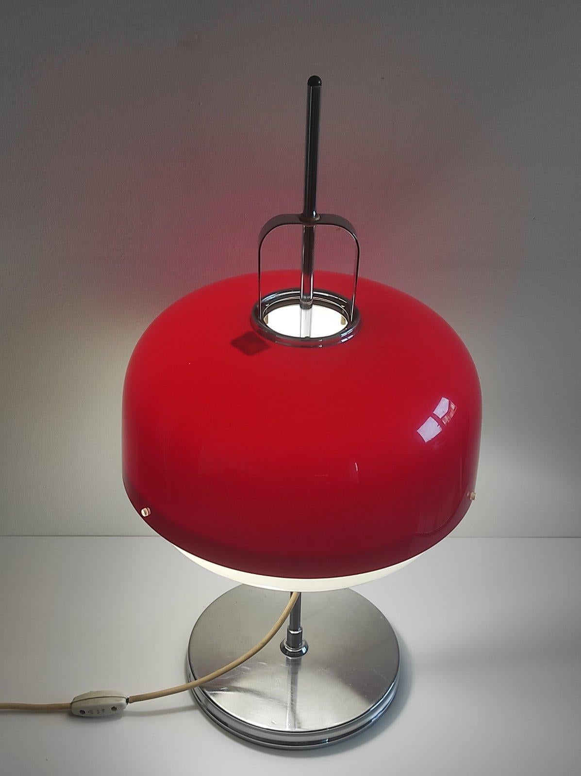 Lámpara de mesa Medusa de Luigi Massoni para Guzzini Años 70 Italiano en venta