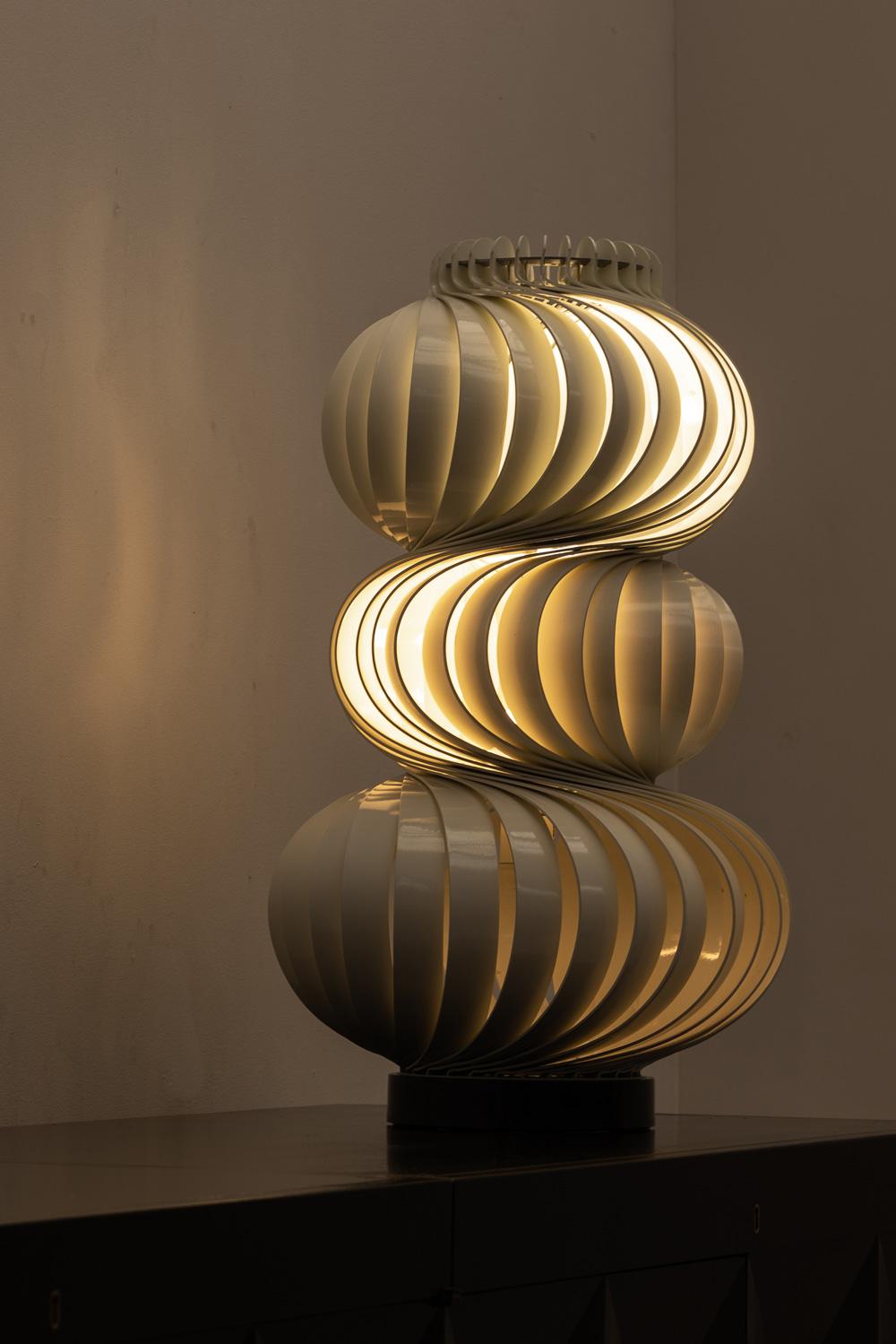 Ère spatiale Lampe de table Medusa d'Olaf von Bohr en vente