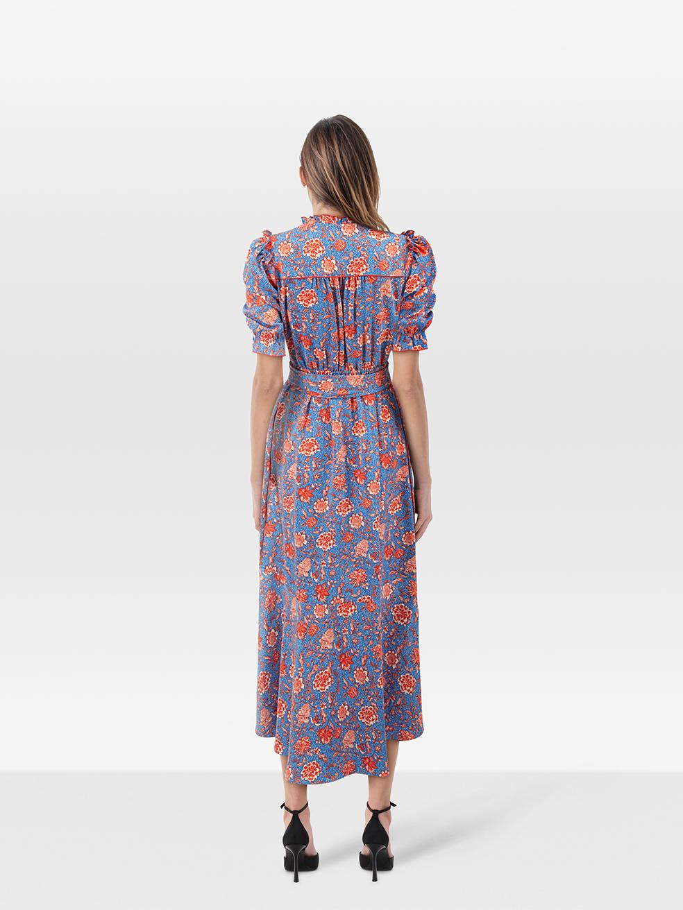 El ESTADO es Muy bueno. El vestido apenas presenta desgaste visible en este artículo de reventa de diseño ME+EM usado.
 

 Detalles
 

 

 Multicolor
 

 Poliéster
 

 Vestido
 

 Midi
 

 Motivo floral
 

 Mangas de longitud media
 

 Cuello en V
