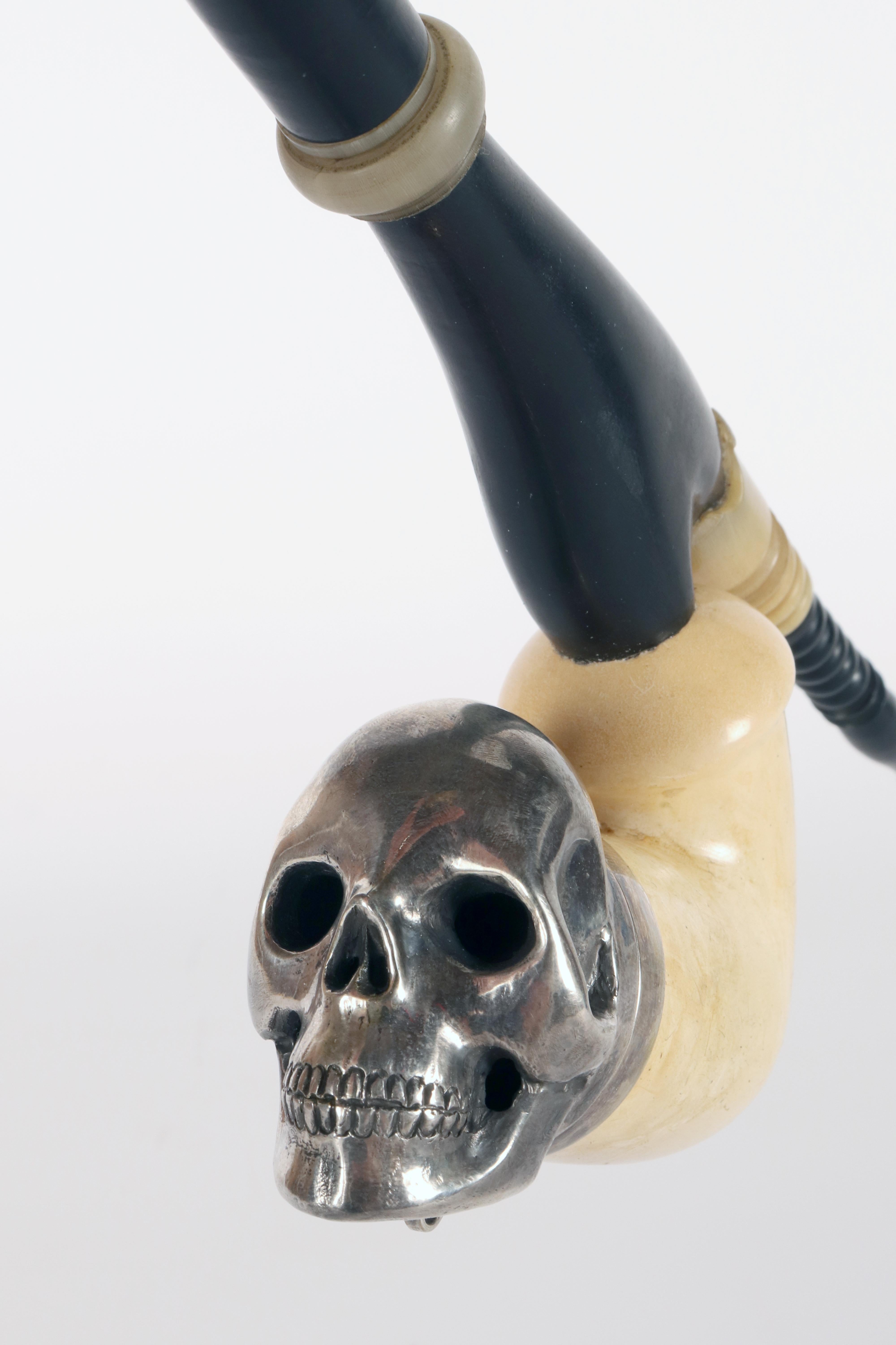 19th Century Meershaum and silver pipe depicting a Vanitas-Memento Mori, Vienna, Austria 1880 For Sale