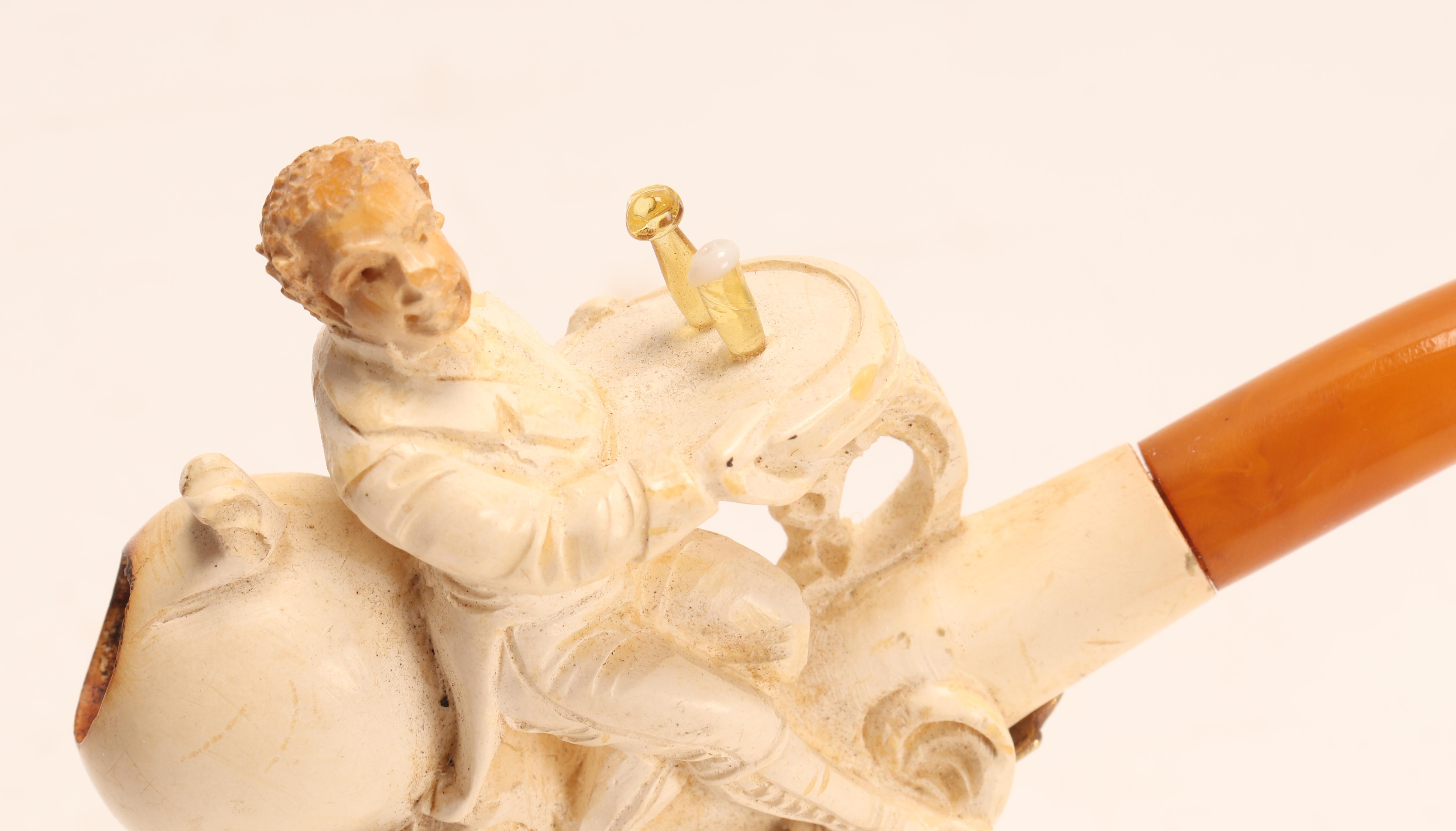 Austrian Meershaum Pipe with a Waiter with the Face of a Monkey, Vienna, 1880 For Sale