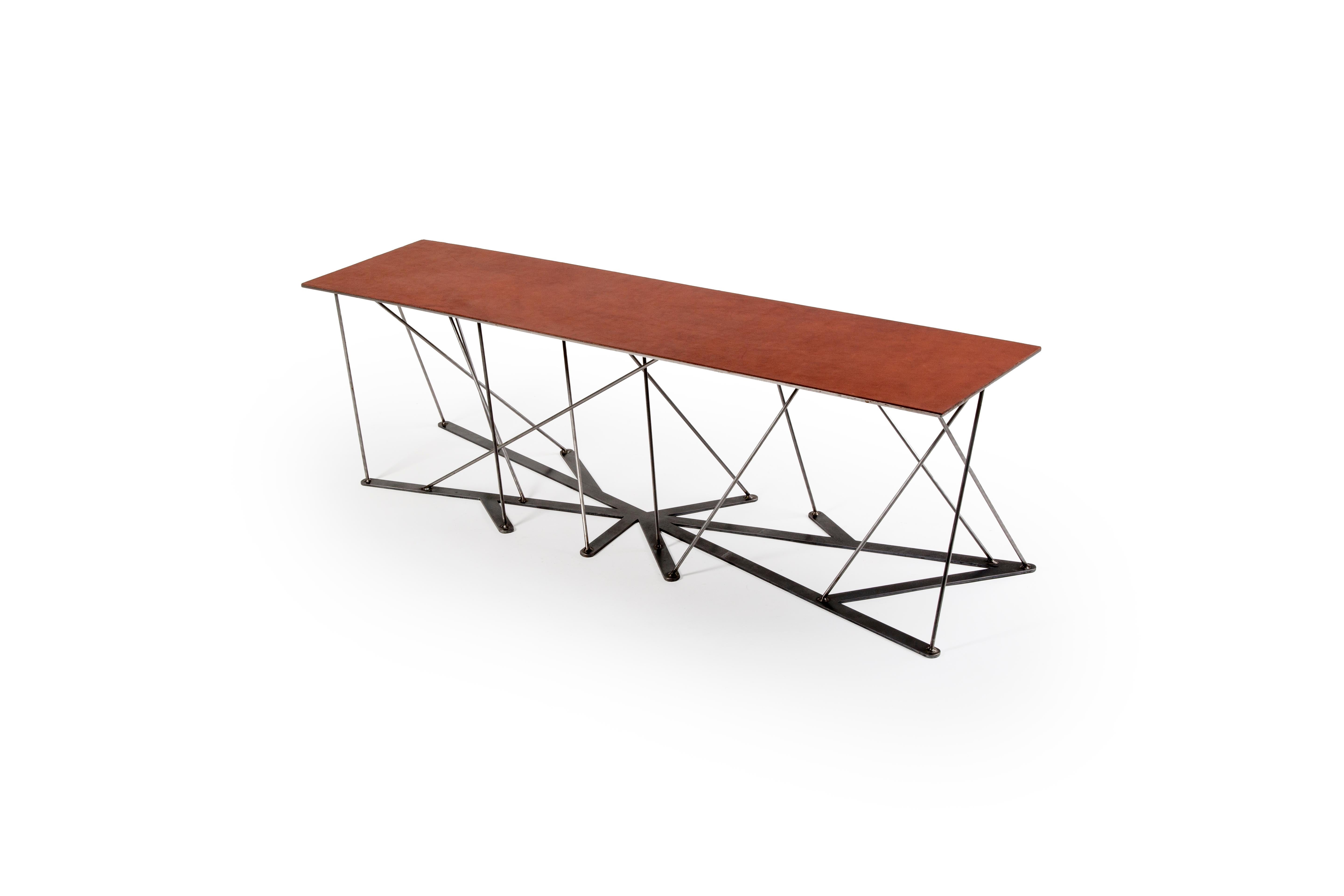 Meet the Rooted Bench, a Contemporary Combination of Steel and Leather  (Moderne) im Angebot