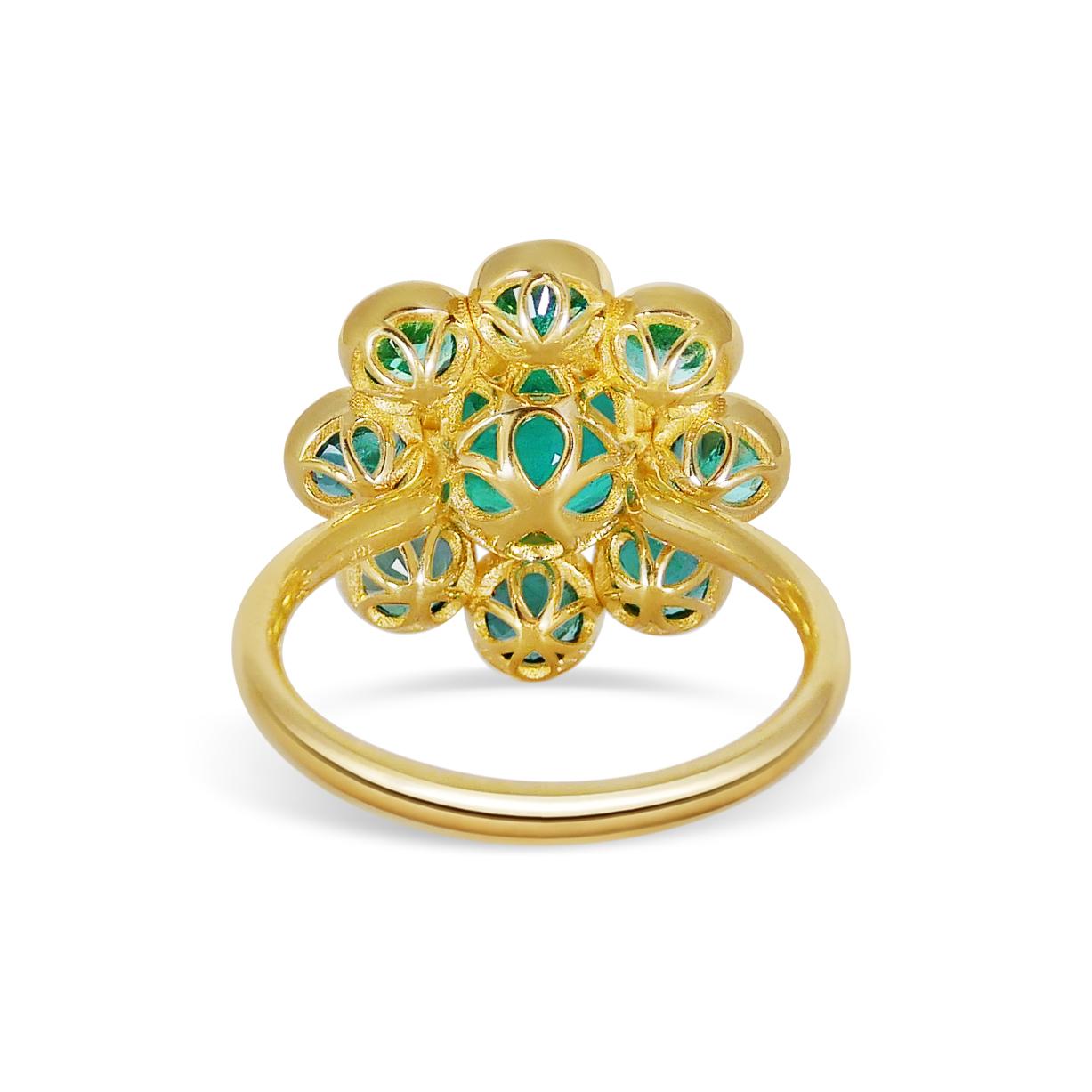 Mega-Marguerite - Emerald In New Condition For Sale In Paris, FR