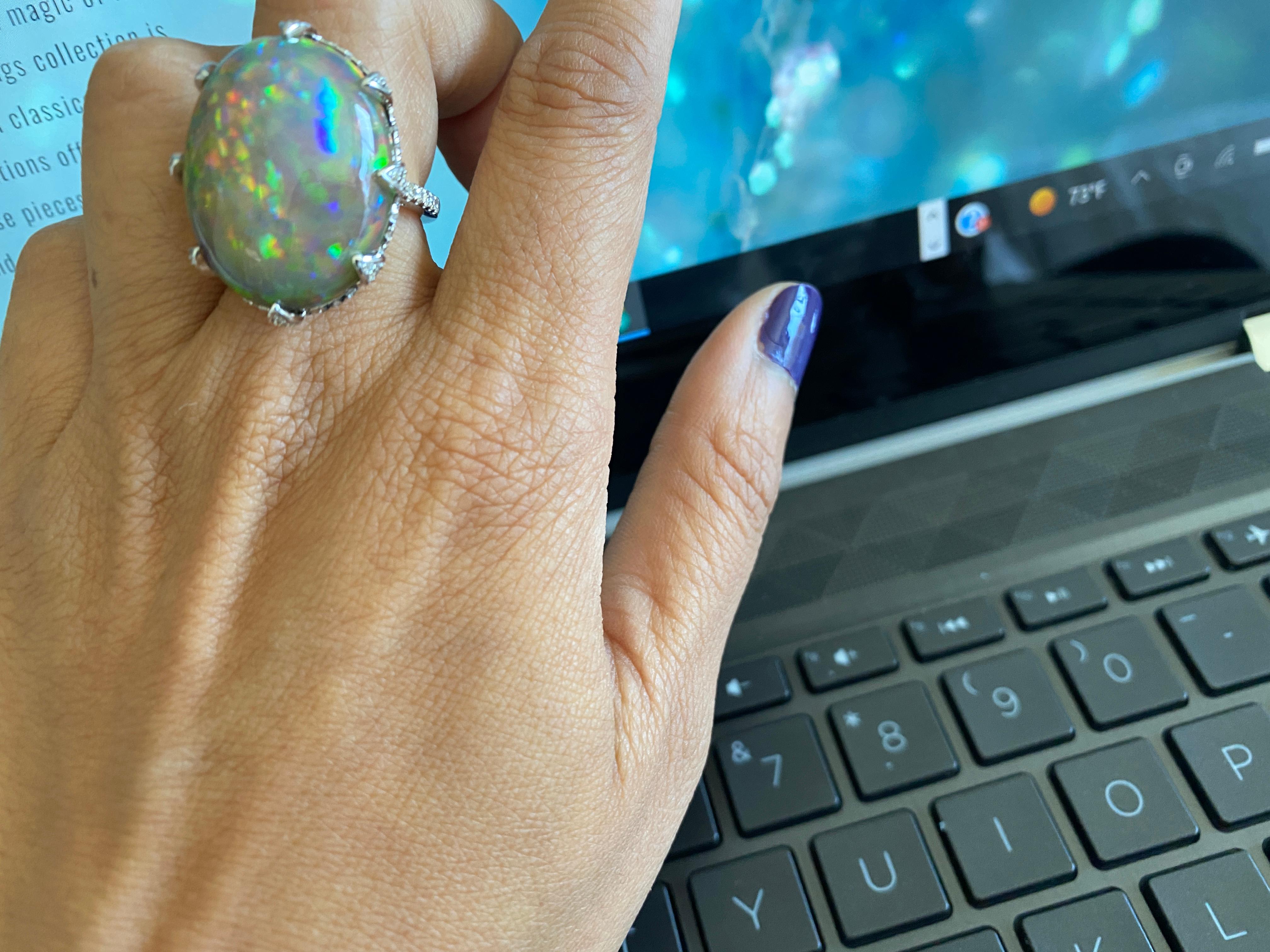 Mega Oval Opal und Diamant Lotus Ring, bemerkenswert große Opal, 18,65 Karat 2