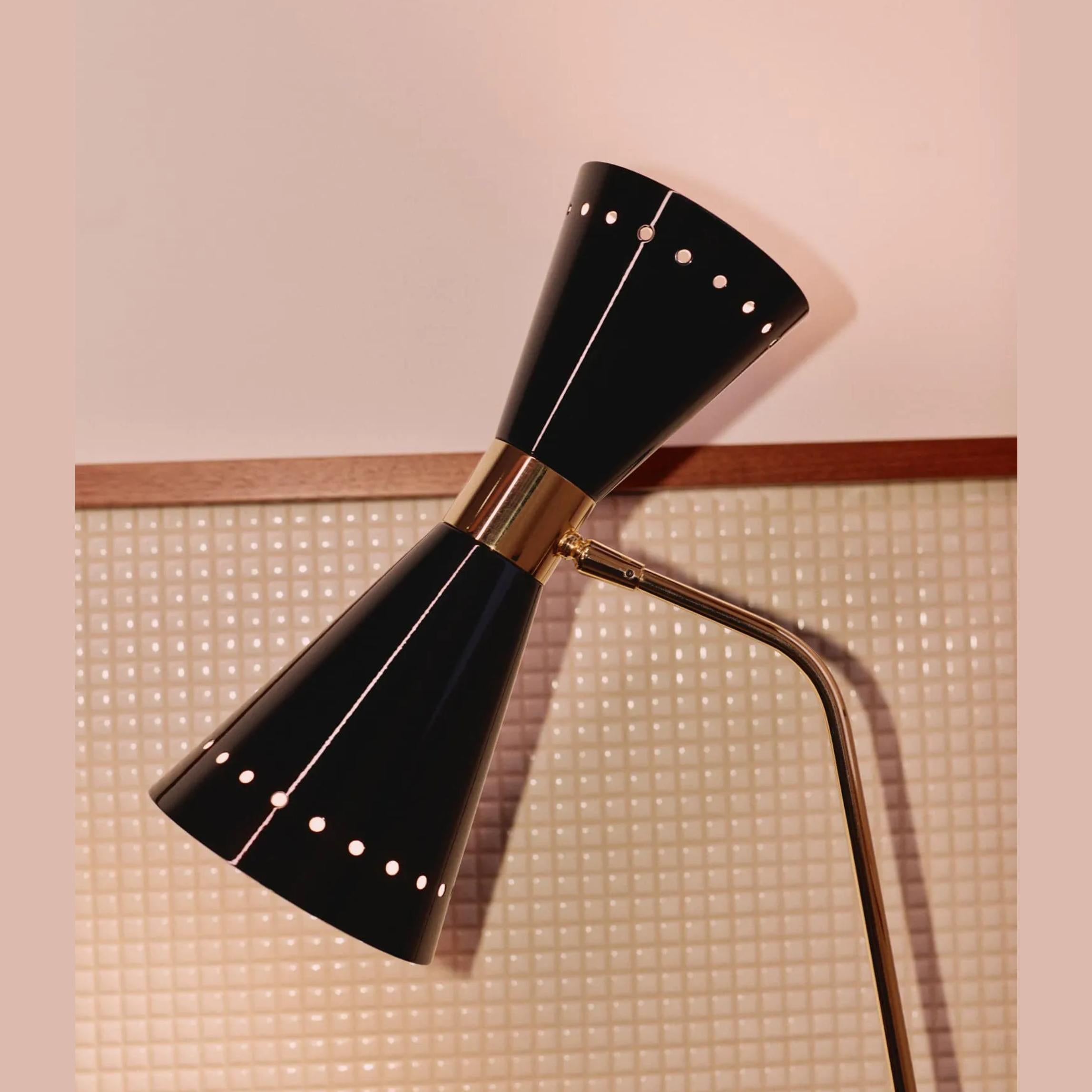 italien Lampe de table en métal noir brillant 'Megafono' pour Stilnovo en vente