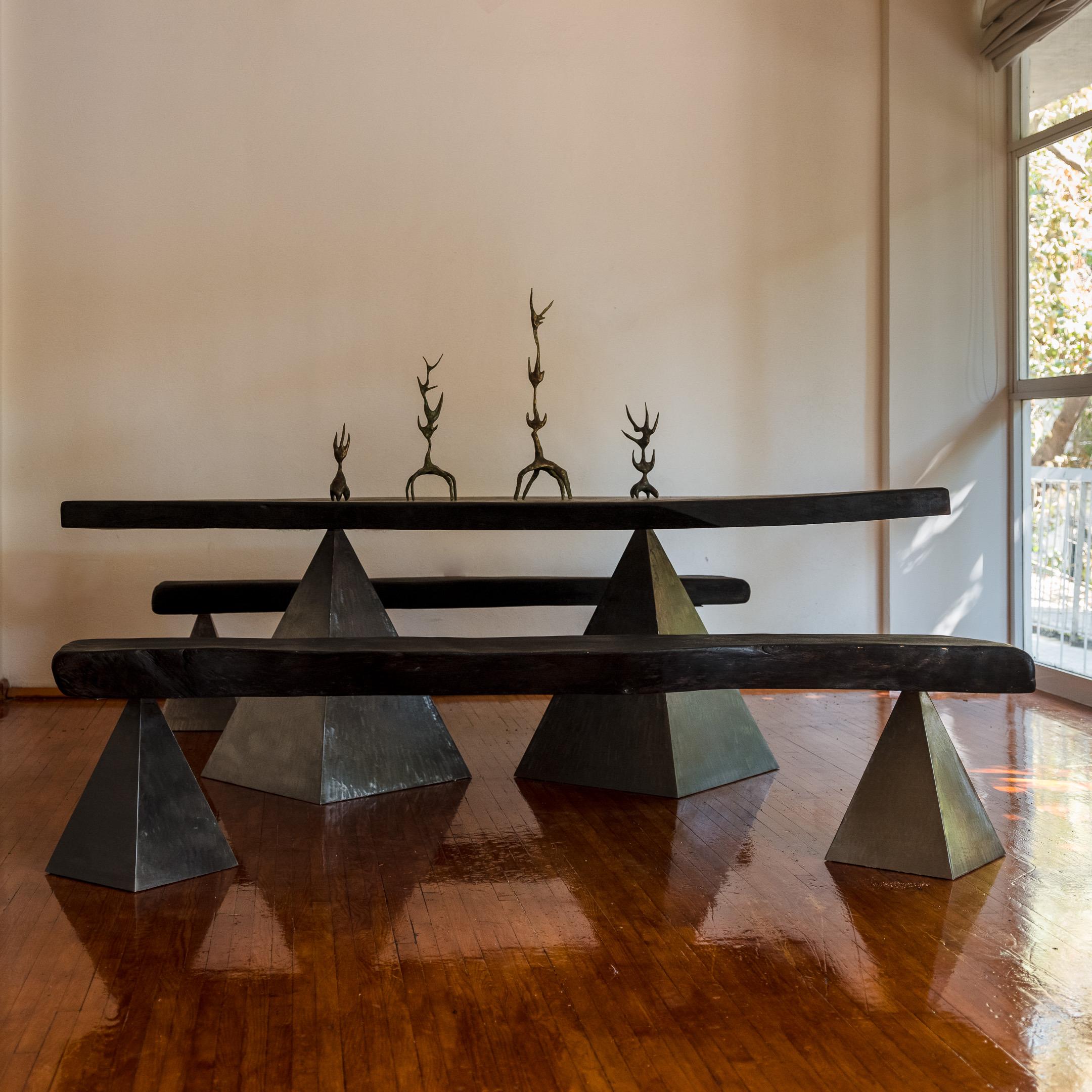 Acier Table de salle à manger Megalithic en bois et acier par Sol Bailey Barker REP par Tuleste Factory en vente