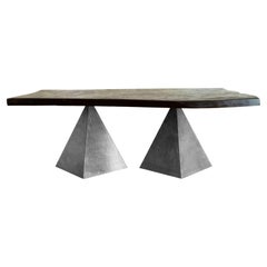 Table de salle à manger Megalithic en bois et acier par Sol Bailey Barker REP par Tuleste Factory