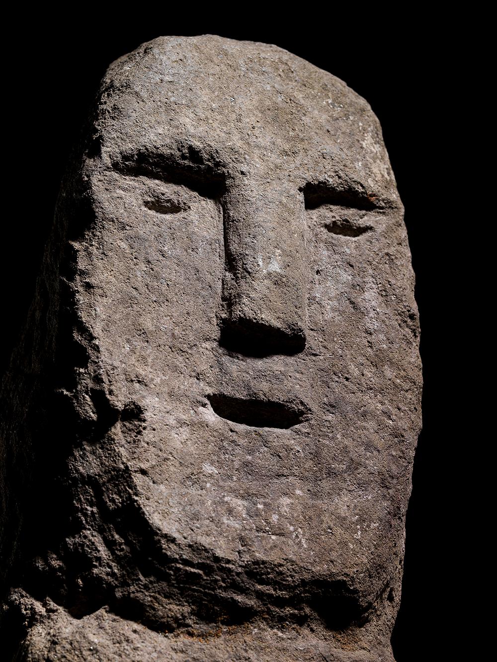 Granit Stèle mégalithique  en vente