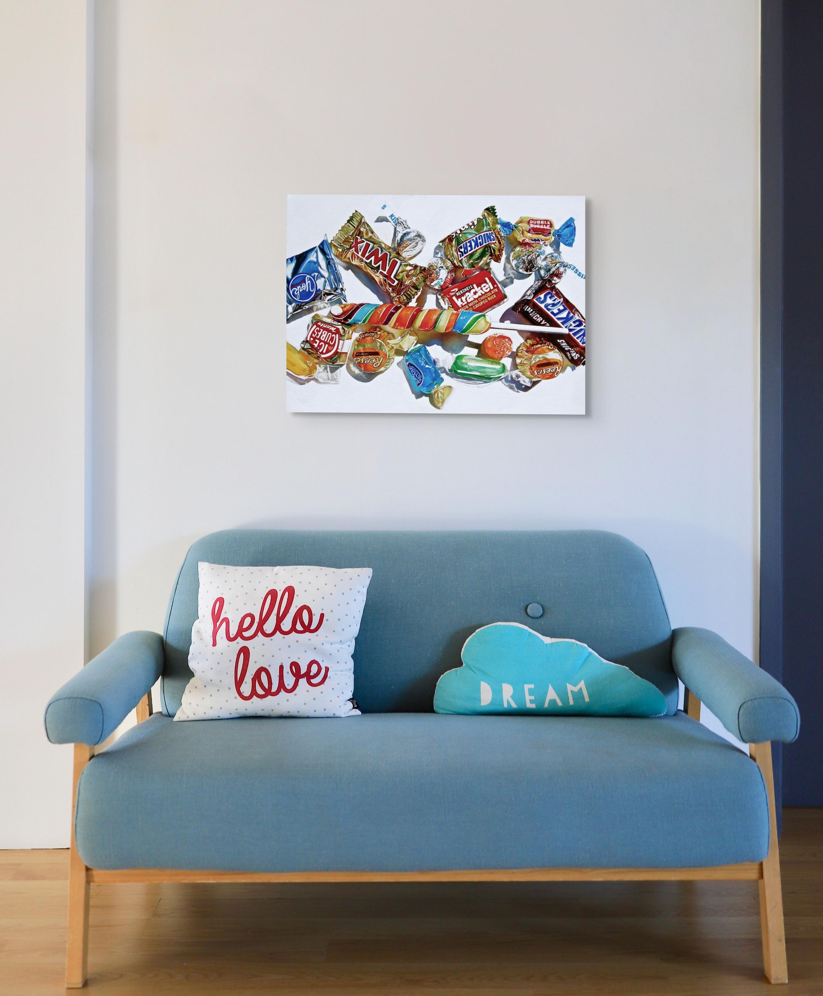 Ein beeindruckendes Original-Ölgemälde im Stil des zeitgenössischen Realismus.  Durchsichtige Bonbons in glänzender Folienverpackung; alle neuen und alten Icons. Eine Sinfonie aus Licht, Farbe und Form. Da fällt mir der altmodische Süßwarenladen