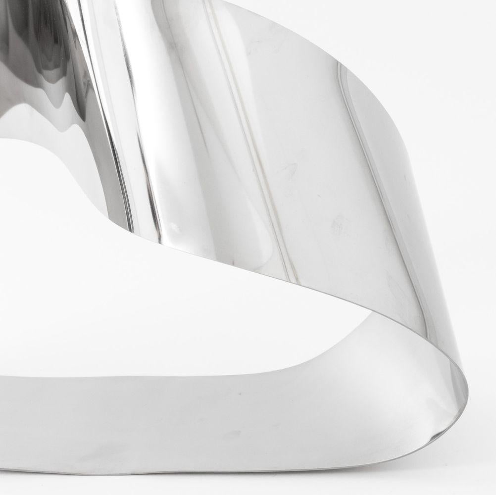 Megaron Scultura astratta a forma libera in cromo In condizioni buone in vendita a Astoria, NY