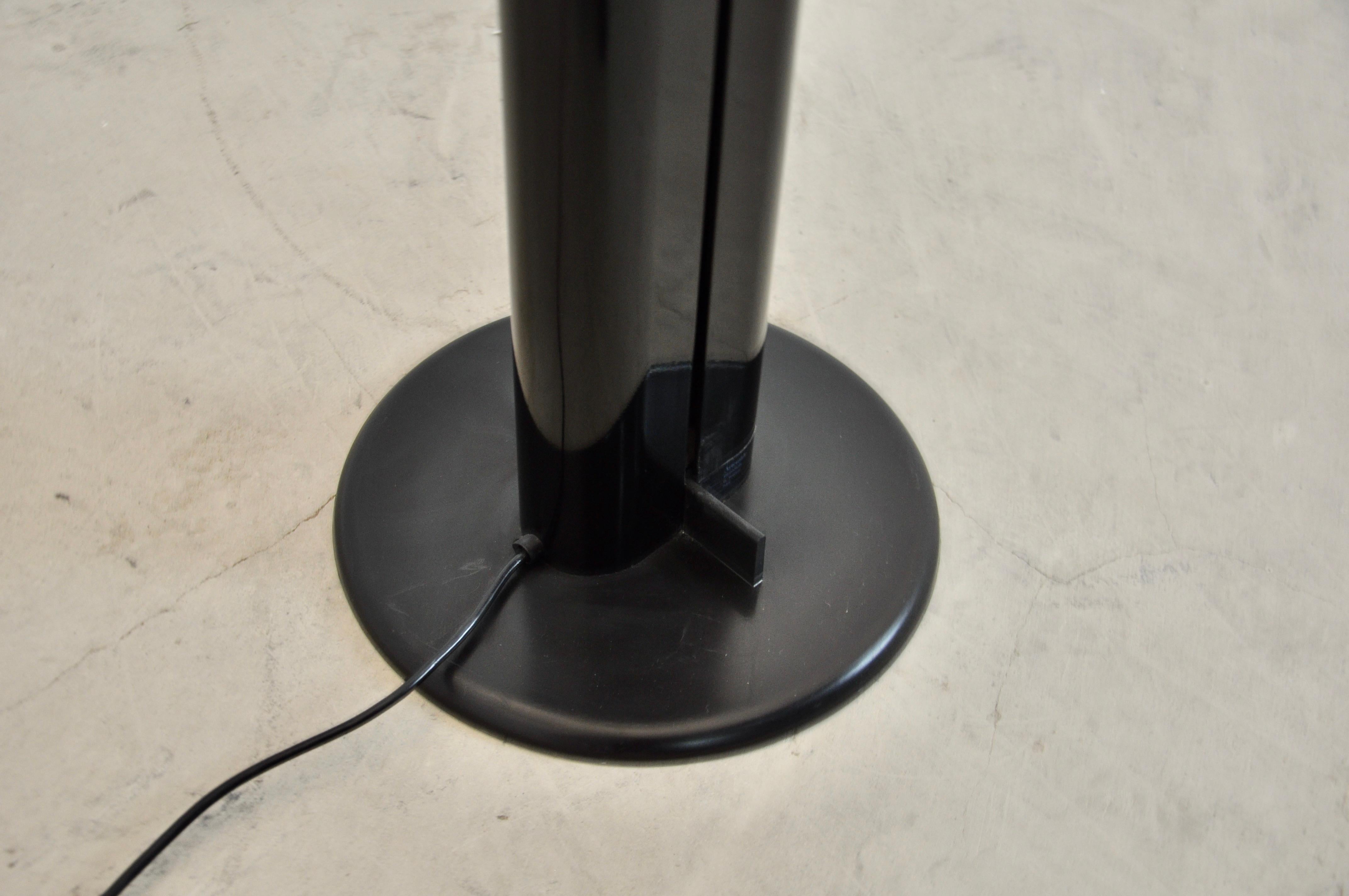 Megaron Floor Lamp by Gianfranco Frattini for Artemide, 1970s In Good Condition In bruxelles, BE
