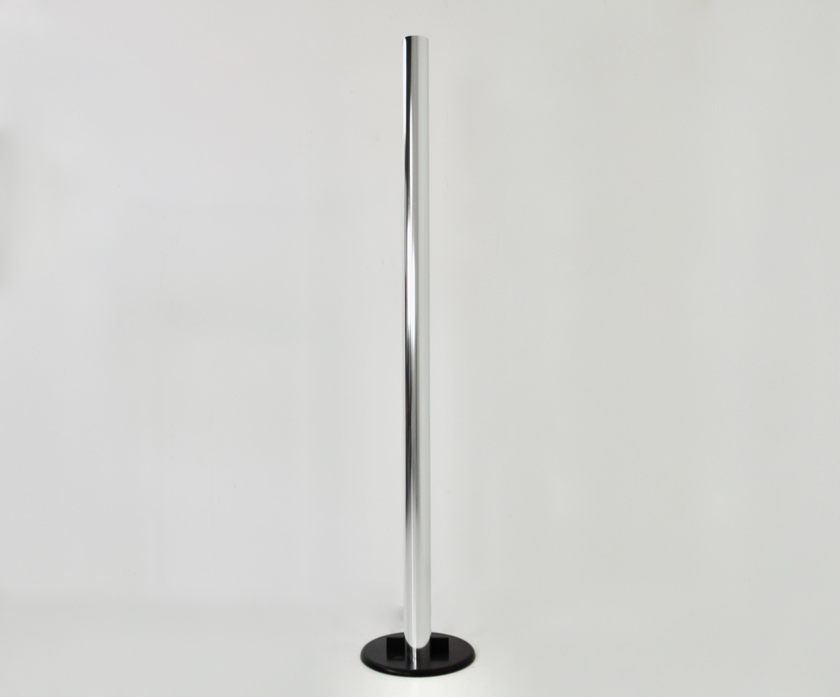 Megaron Floor Lamp by Gianfranco Frattini for Artemide, 1970s In Good Condition For Sale In Lasne, BE