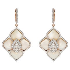 Meghna Jewels Boucles d'oreilles Taj en or 18 carats, nacre 18,28 carats et diamants