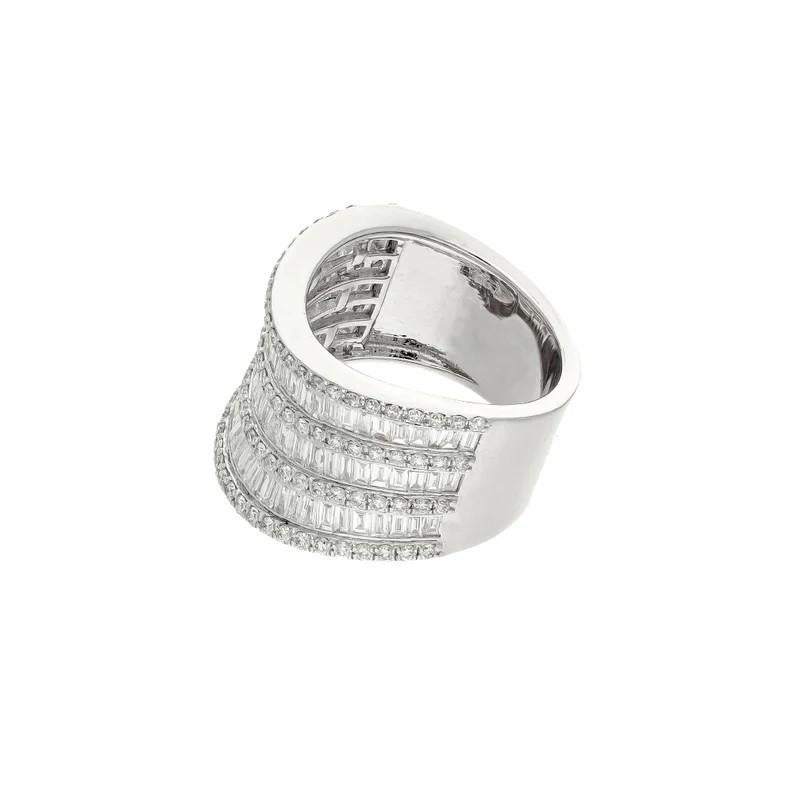 Meghna Jewels 1,92 Karat Baguette Diamant 18 Karat Weißgold Wellenring (Baguetteschliff) im Angebot