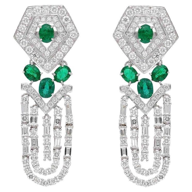 Meghna Jewels 2,27 Karat Smaragd-Diamant-Ohrringe aus 18 Karat Gold im Art-déco-Stil