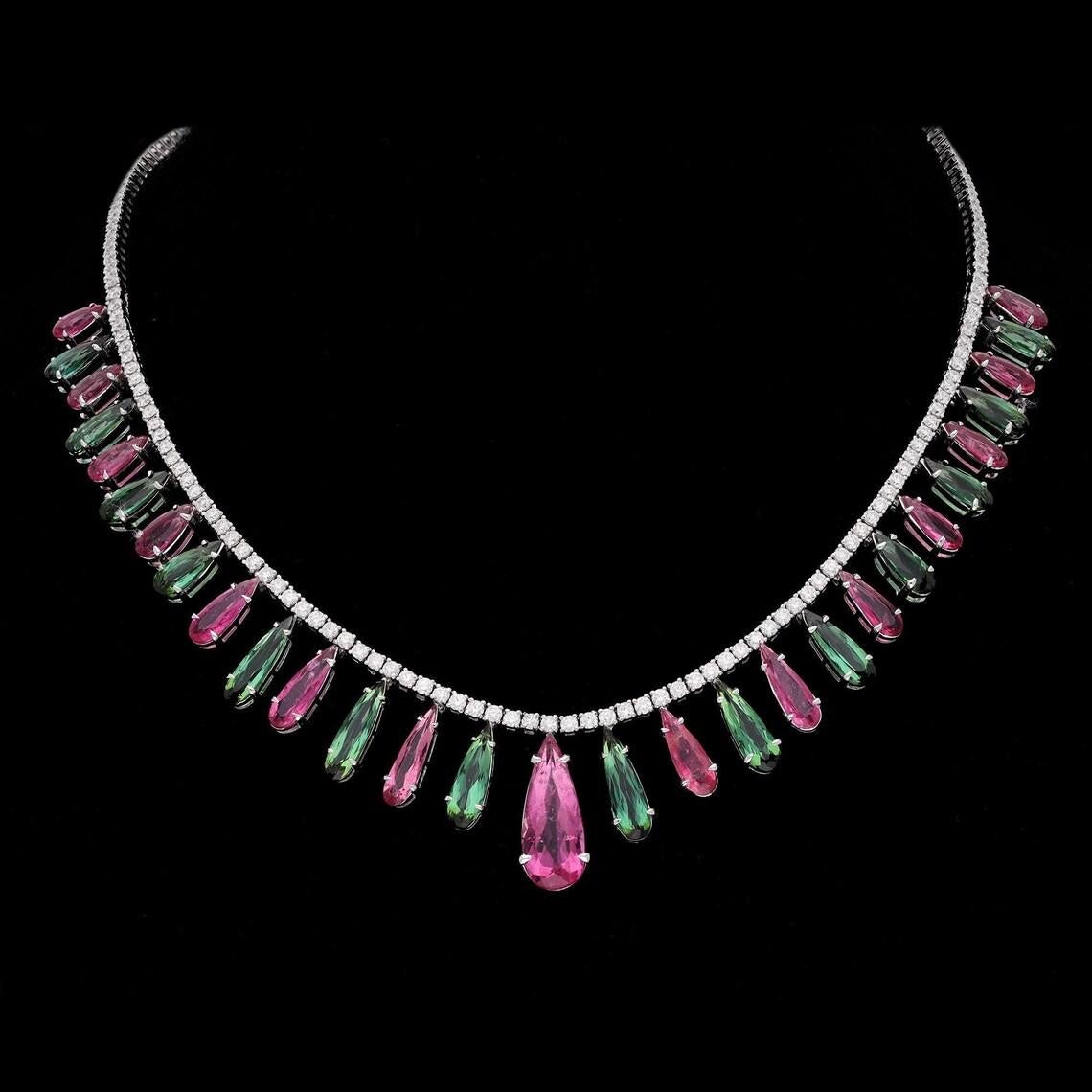Meghna Jewels Collar de oro de 18 quilates con turmalina de 23,08 quilates y diamantes de 5,85 quilates Contemporáneo en venta
