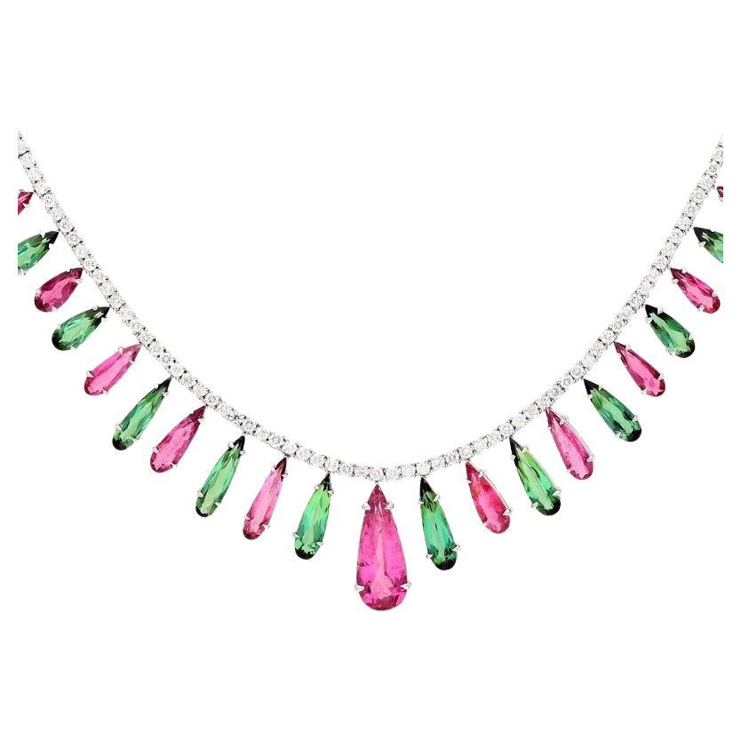 Meghna Jewels Collar de oro de 18 quilates con turmalina de 23,08 quilates y diamantes de 5,85 quilates en venta