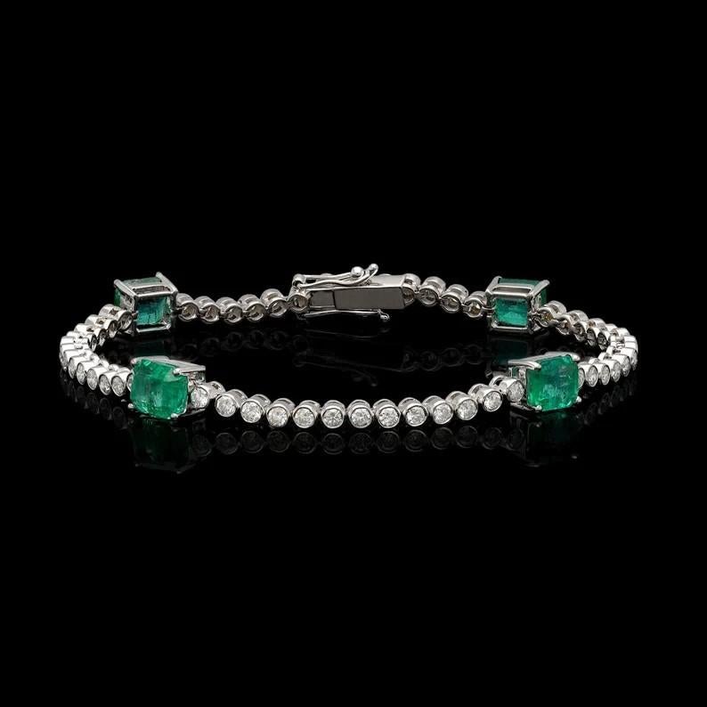 Meghna Jewels Tennisarmband aus 18 Karat Weißgold mit 3,96 Karat Smaragd und Diamant (Zeitgenössisch) im Angebot