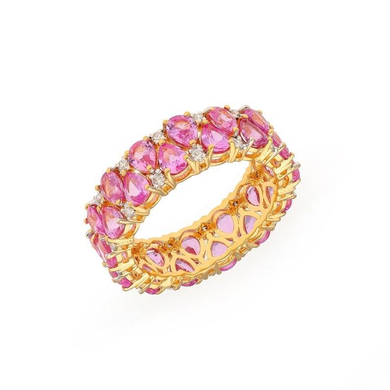 Modern Meghna Jewels 4.79 carats Pink Sapphire Diamond 18 Karat Gold Ring For Sale