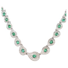 5.05 Carat Emerald 8.19 carat Diamond 14 Karat White Gold Necklace Earrings Set