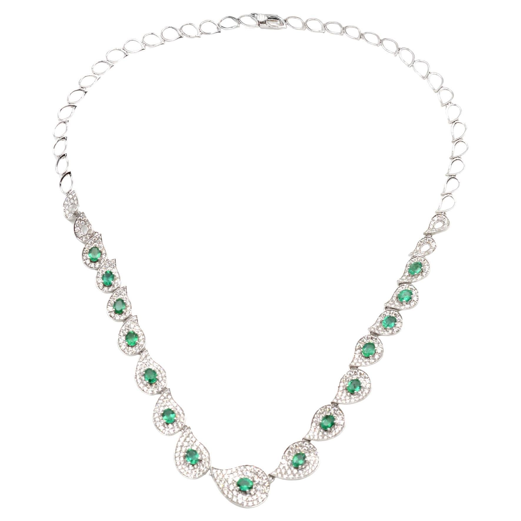 5.05 Carat Emerald 8.19 carat Diamond 14 Karat White Gold Necklace Earrings Set