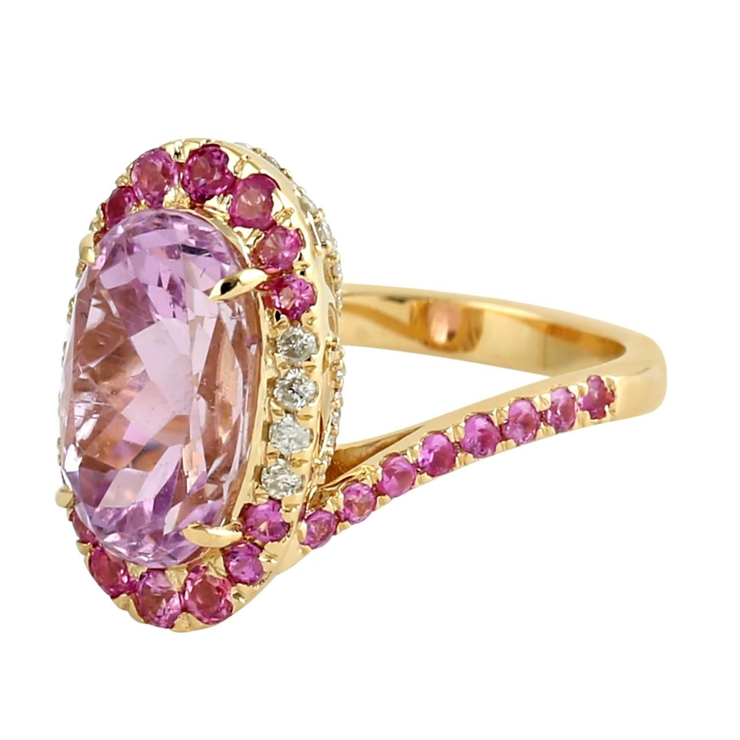This ring has been meticulously crafted from 18-karat gold.  It is hand set with 6.39 carats kunzite, 1.02 carats sapphire & .35 carats of sparkling diamonds. 

FOLLOW  MEGHNA JEWELS storefront to view the latest collection & exclusive pieces. 