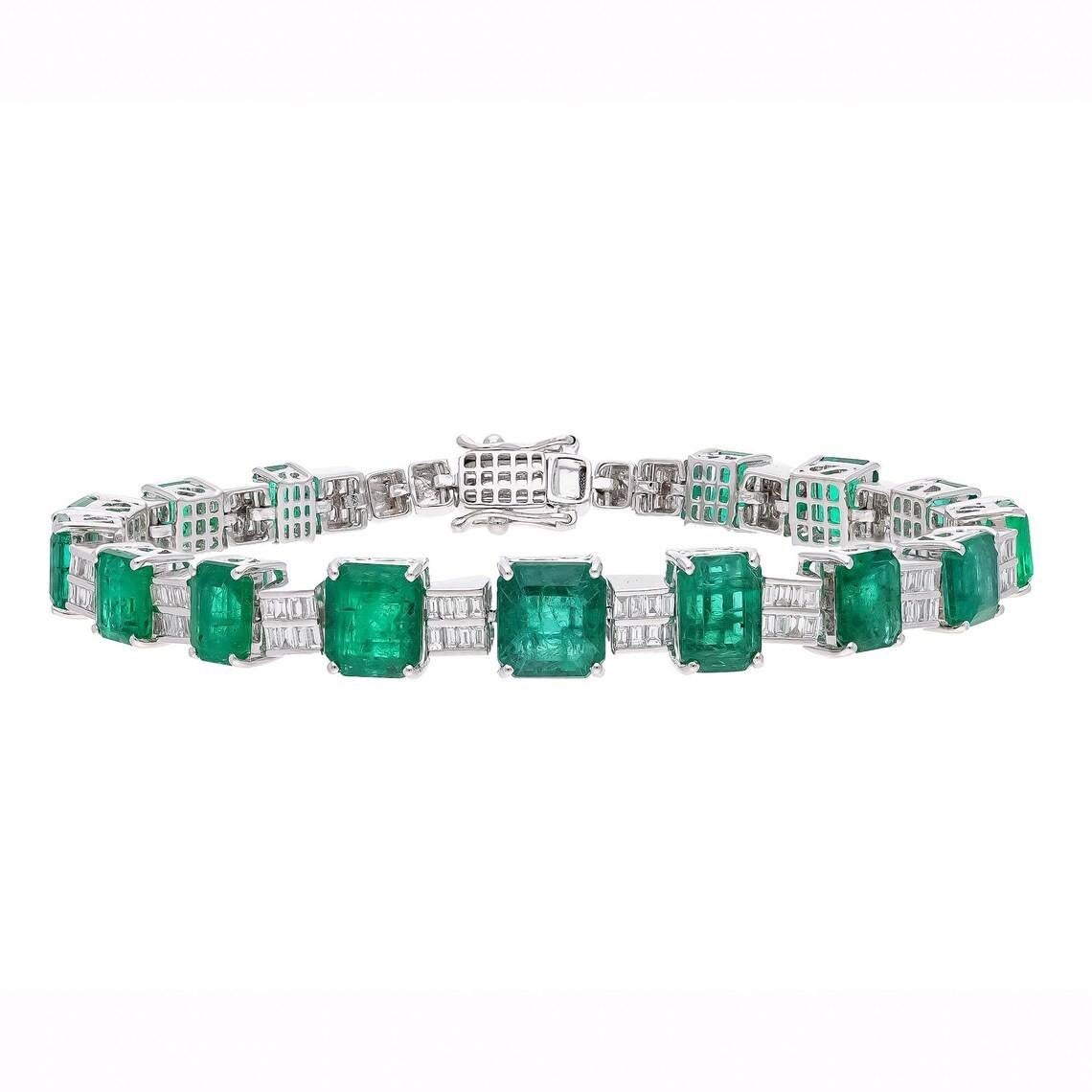 Meghna Jewels Pulsera alterna de oro de 18 quilates con diamantes baguette esmeralda de 15,14 quilates Corte baguette en venta