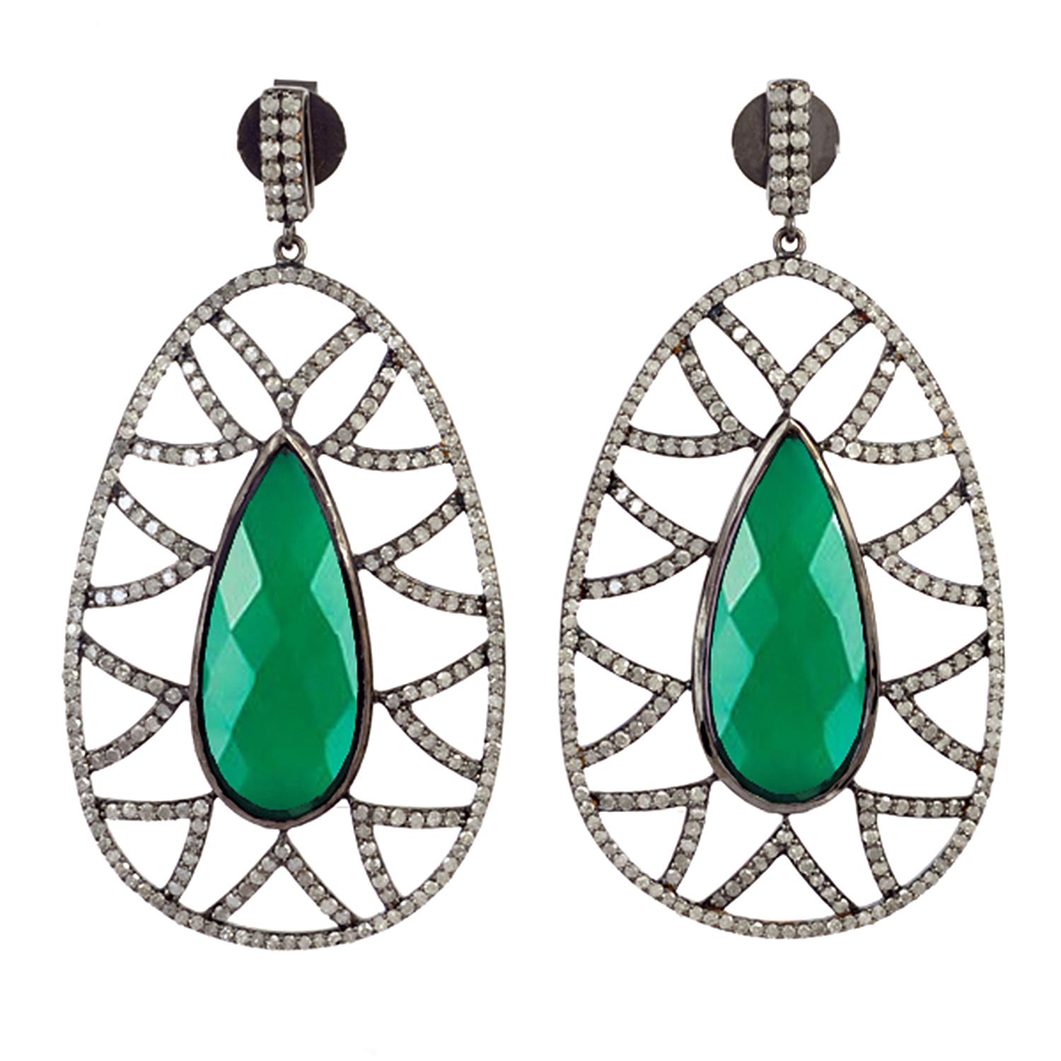 Ohrringe Bora aus grünem Onyx und Diamanten mit Meghna-Schmuck