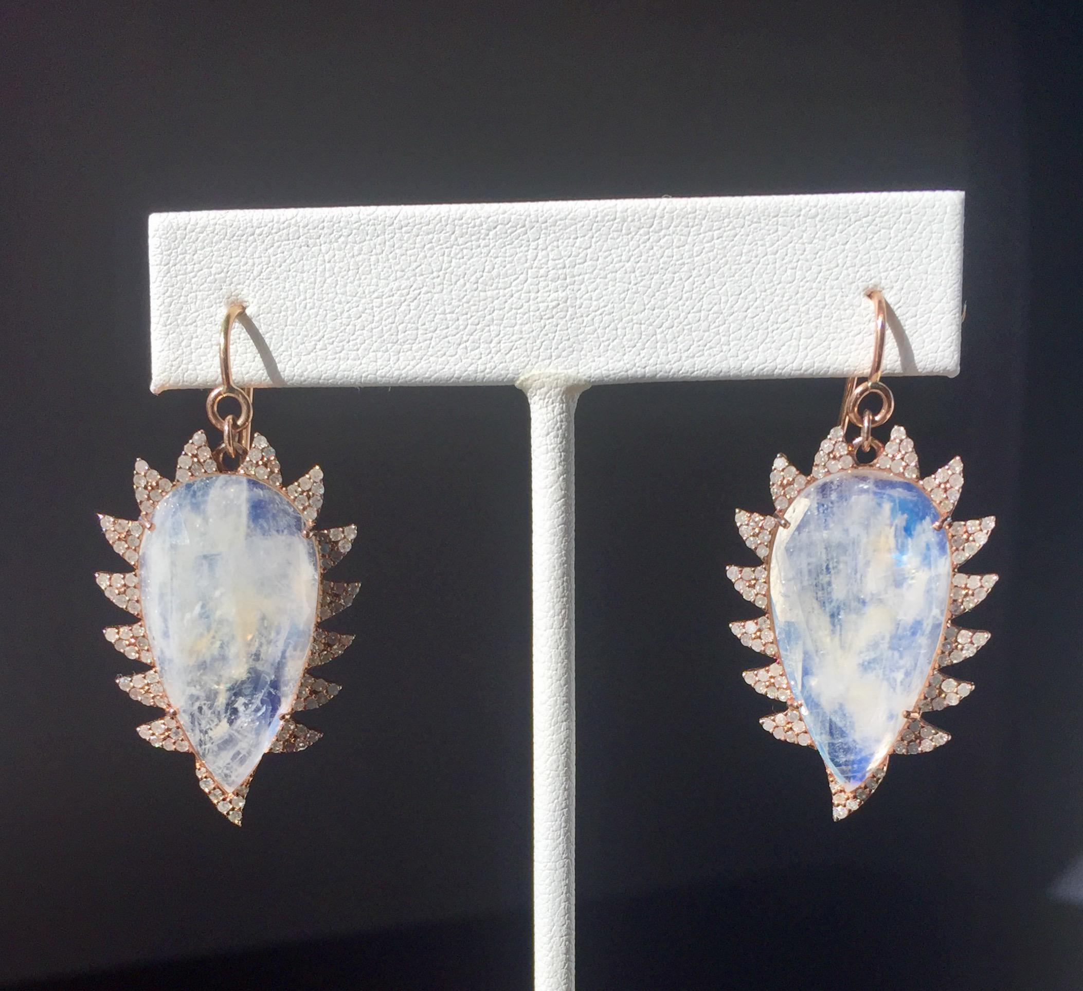 Blue Sapphire Diamond Meghna Jewels Claw Earrings  In New Condition For Sale In Hoffman Estate, IL