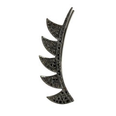 Meghna Jewels Claw Boucle d'oreille griffe en diamant noir