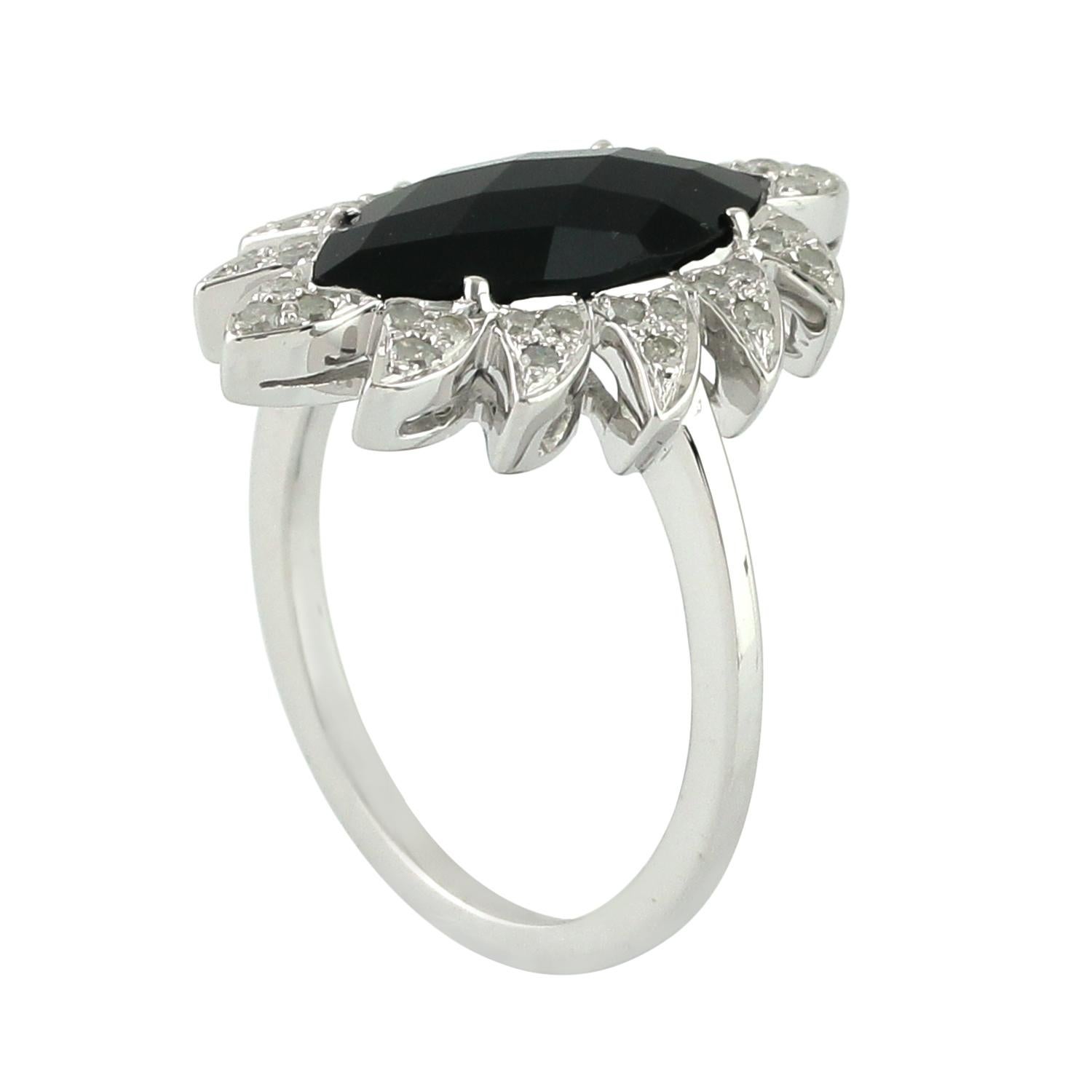 Modern Meghna Jewels Claw Green Onyx Diamond Ring For Sale