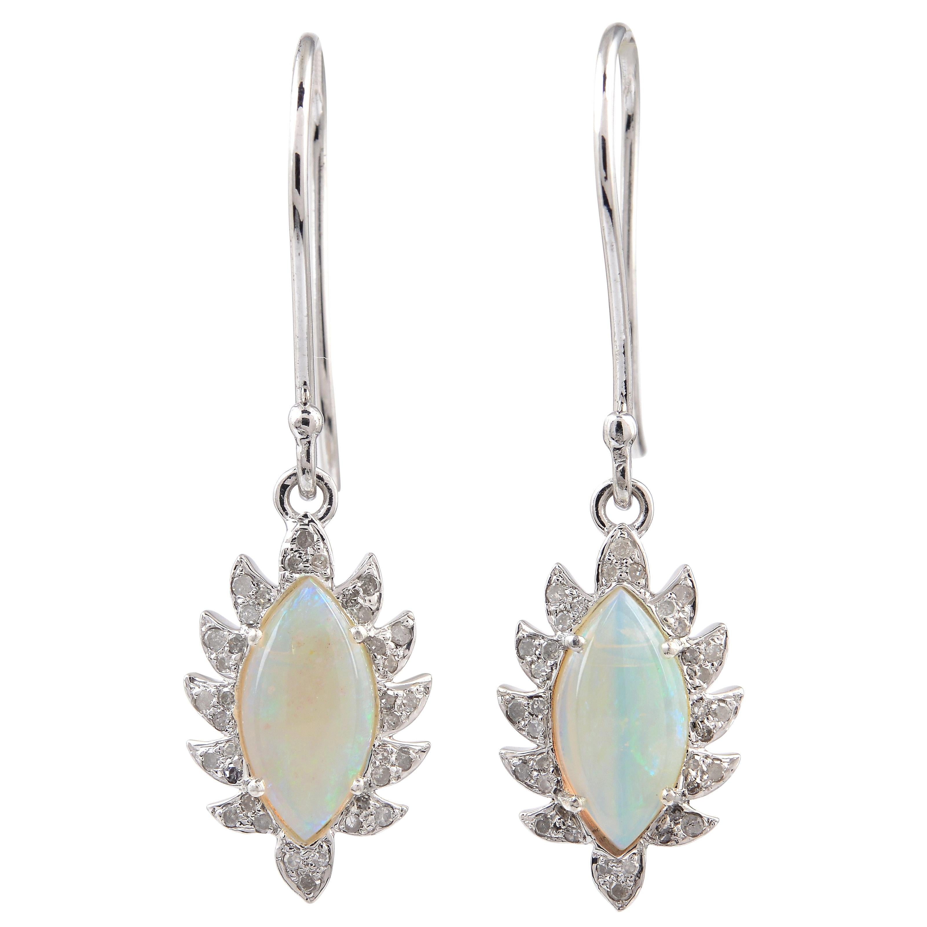 Boucles d'oreilles marquise Meghna en opale d'Éthiopie, diamants et bijoux