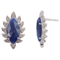 Meghna Jewels Clous d'oreilles marquise en saphir bleu et diamants 