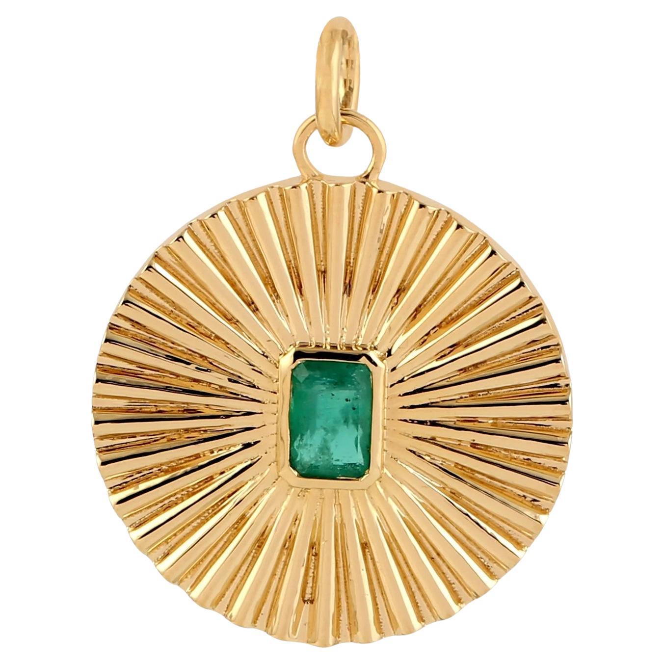 Meghna Jewels Emerald 14 Karat Gold Aura Charm Pendant Necklace For Sale