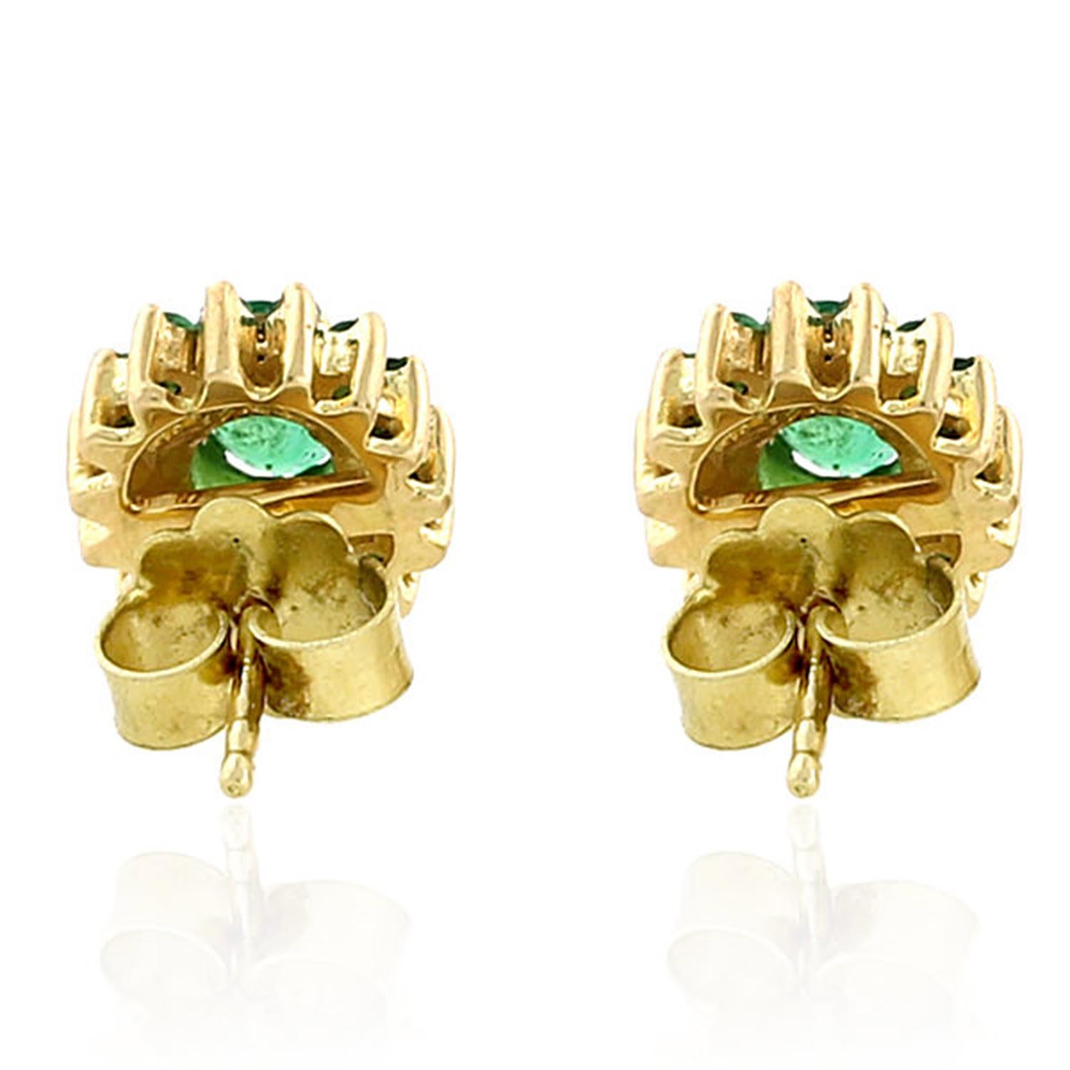 Contemporary Meghna Jewels Emerald 14 Karat Gold Stud Earrings For Sale