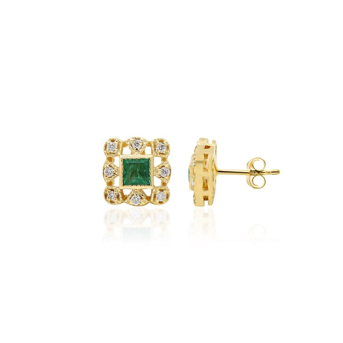 Modern Meghna Jewels Emerald Diamond 14 Karat Gold Square Stud Earrings For Sale