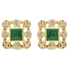 Meghna Jewels Pendientes cuadrados de oro de 14 quilates con diamante esmeralda