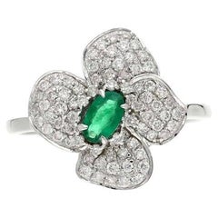Meghna Jewels 14 Karat Gold Wildblumenring mit Smaragd und Diamant