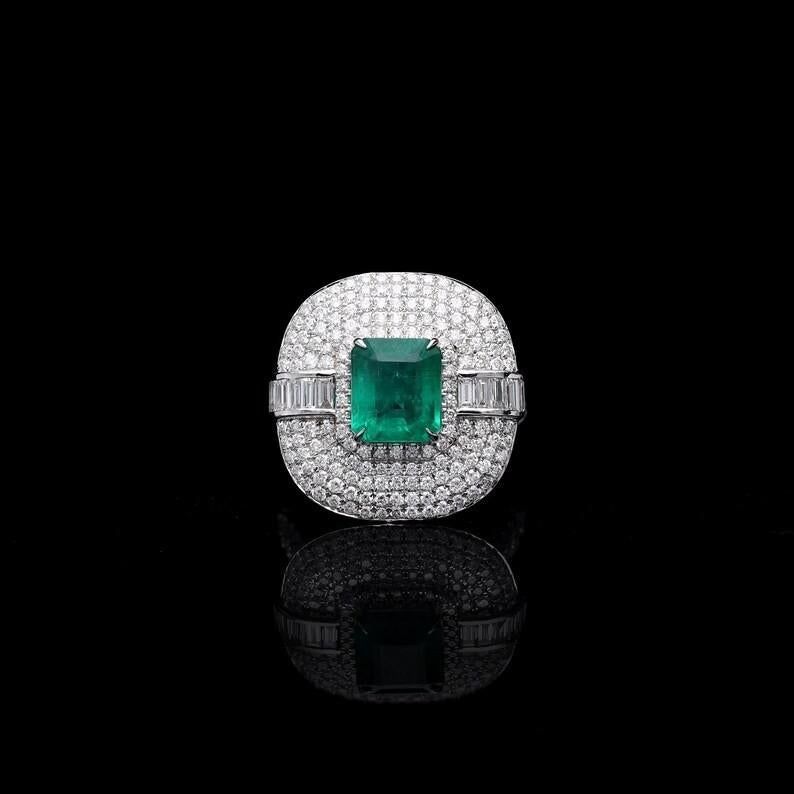 Contemporary Meghna Jewels Emerald Diamond 18K Gold Illusion Ring For Sale