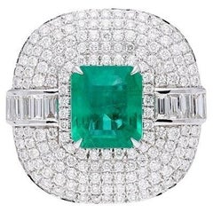 Meghna Jewels Emerald Diamond 18K Gold Illusion Ring