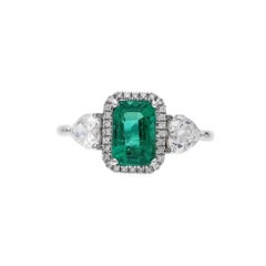 Meghna Jewels Emerald Heart Shape Diamond 18K White Gold Ring