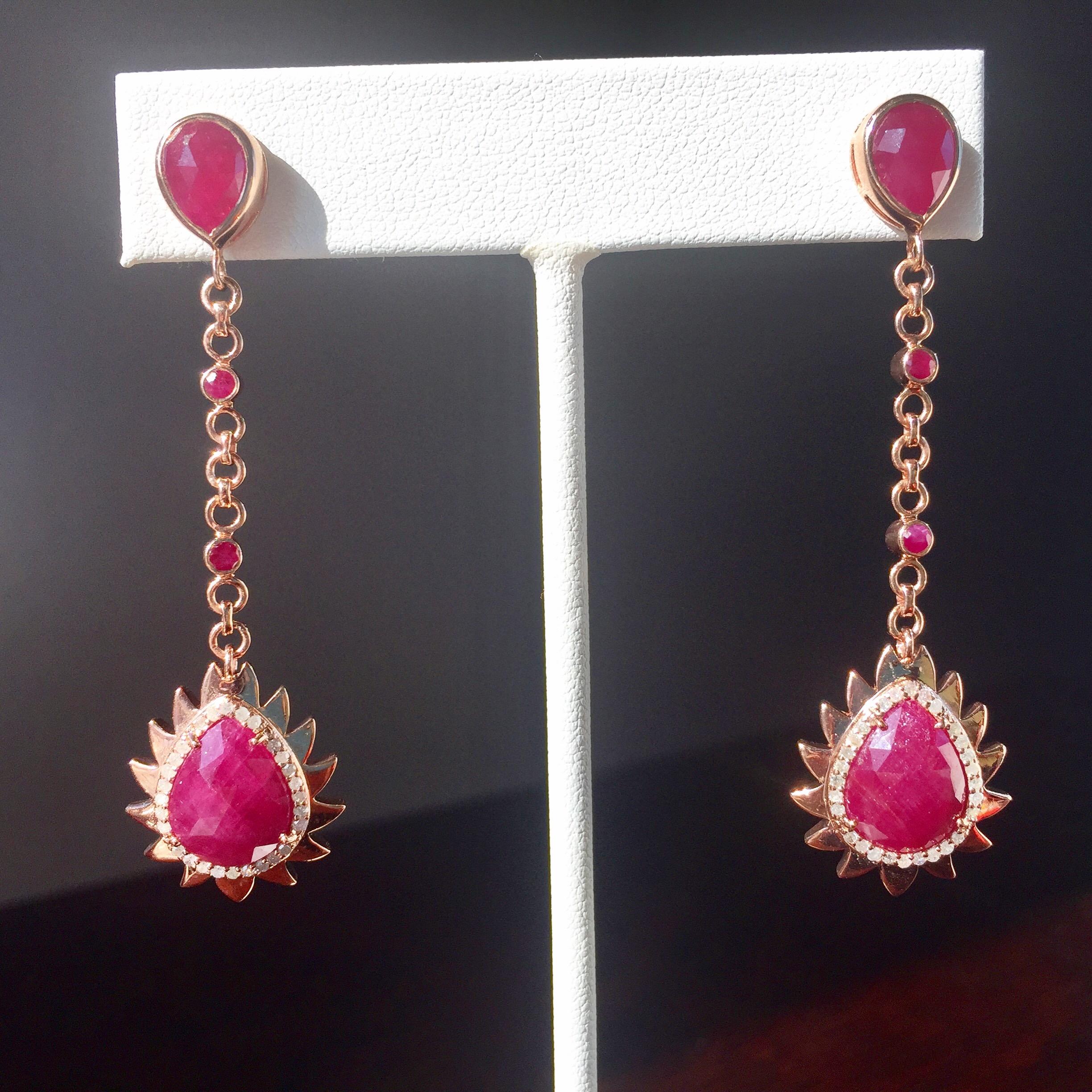 Flammenohrringe, Rubin Diamant Meghna Juwelen  (Moderne) im Angebot
