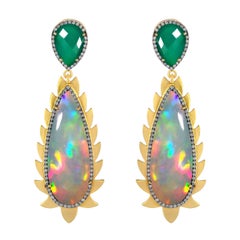 Boucles d'oreilles pendantes Meghna Jewels Flame en opale, onyx vert et diamants