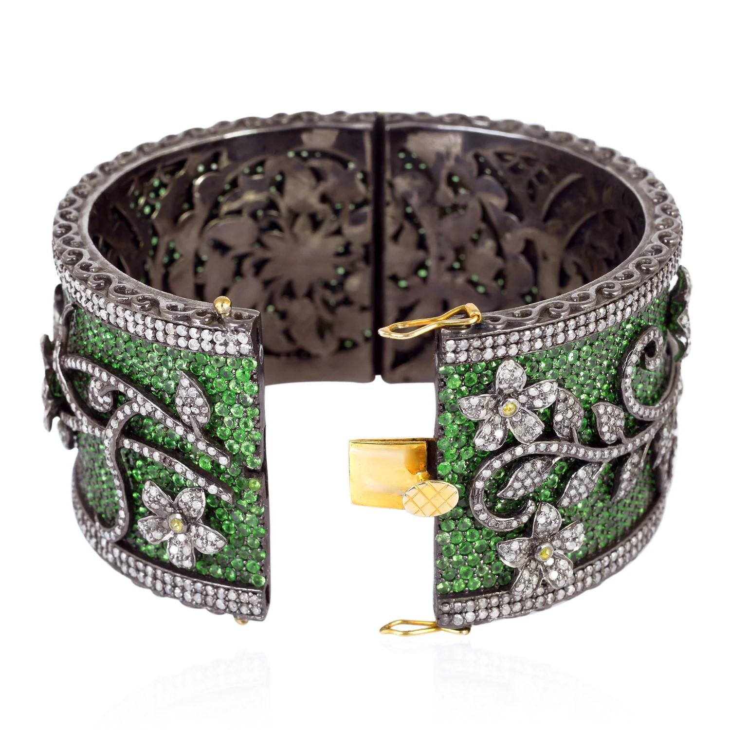 Mixed Cut Meghna Jewels Floral Antique Style 51.84 carats Tsavorite Diamond Bracelet Cuff For Sale
