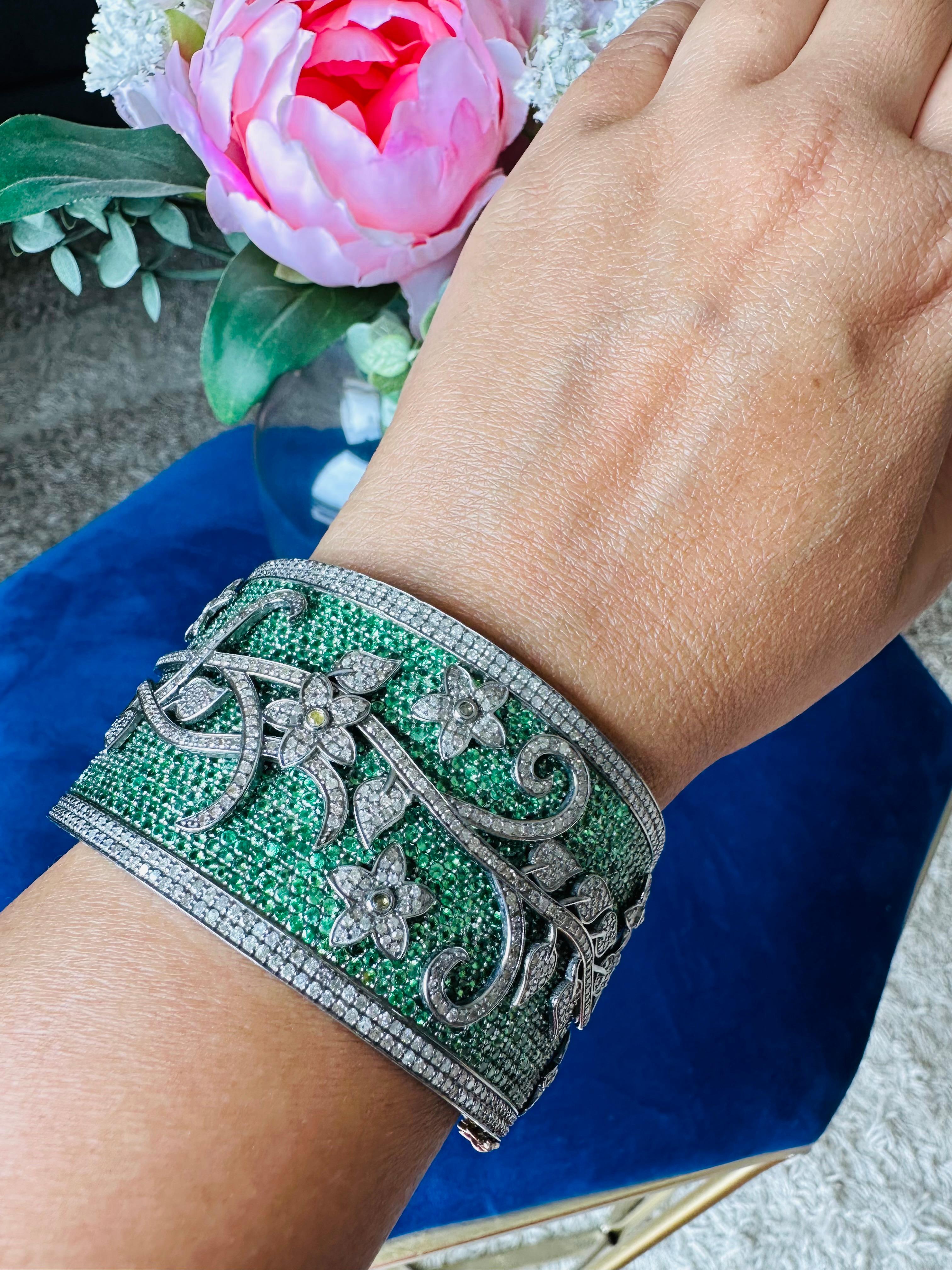 Women's Meghna Jewels Floral Antique Style 51.84 carats Tsavorite Diamond Bracelet Cuff For Sale